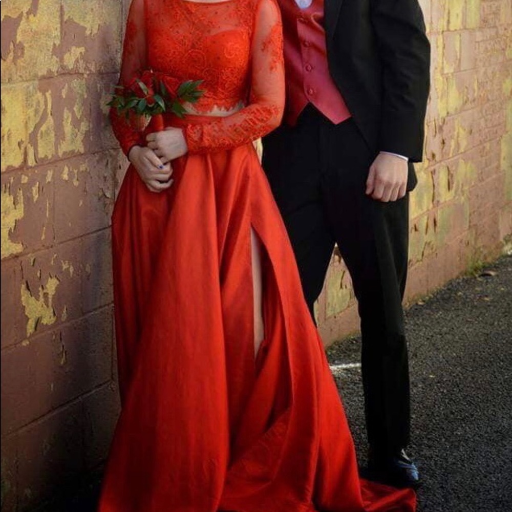 Lace, sexy prom dress *i pay shipping!!*